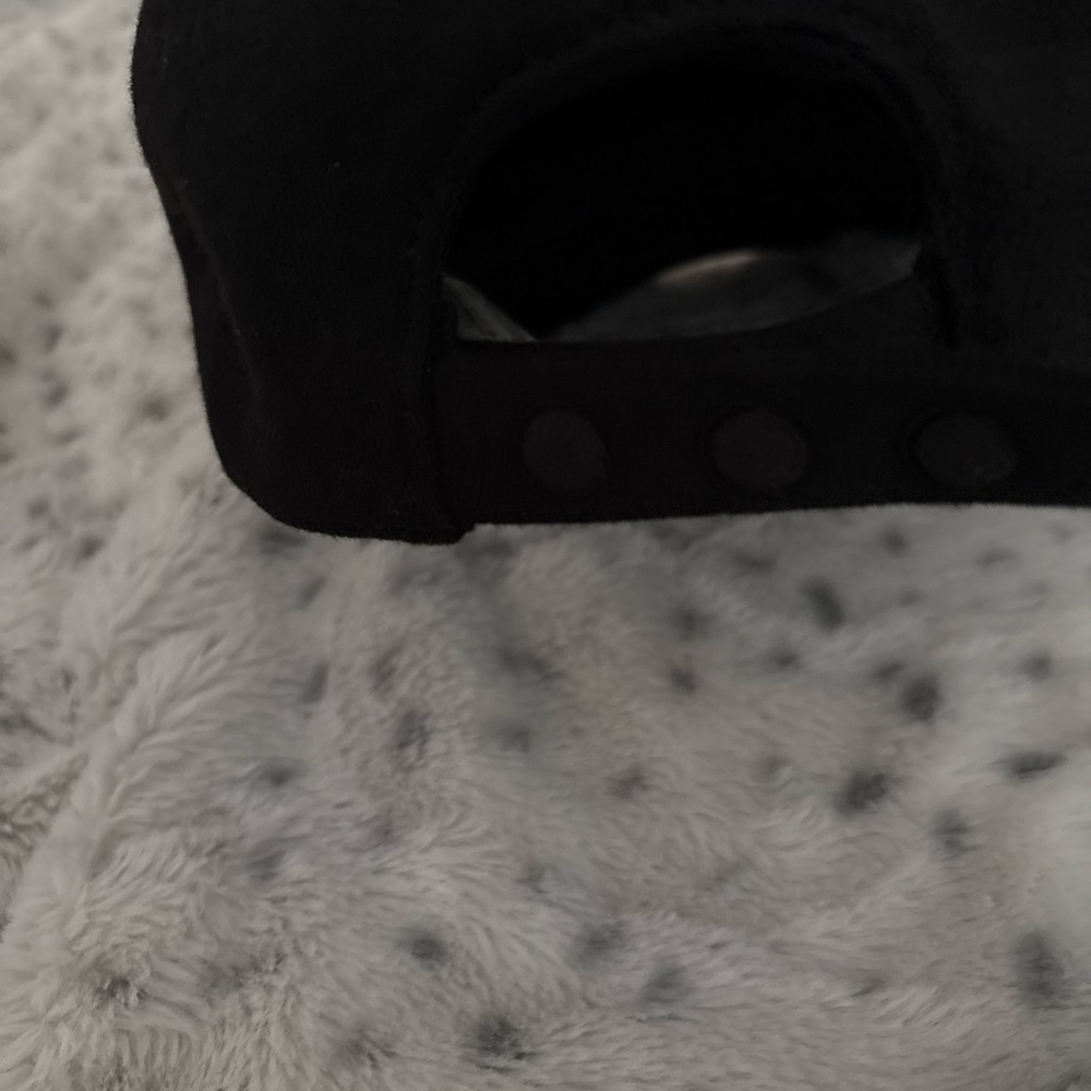 Burberry Black Garment - Picture 2 of 3